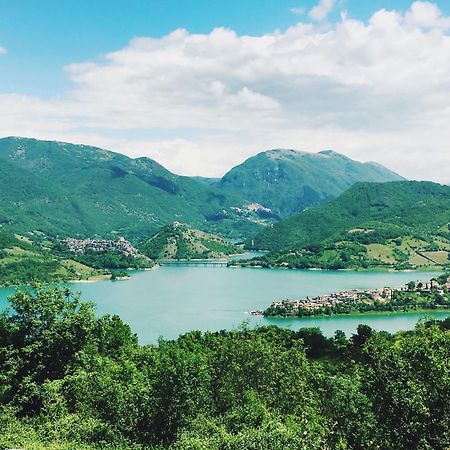 C'Era Una Volta Affittacamere Colle di Tora Esterno foto